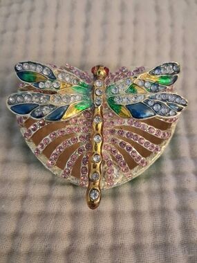Cracker Barrel Multicolor Crystal Dragonfly Brooch